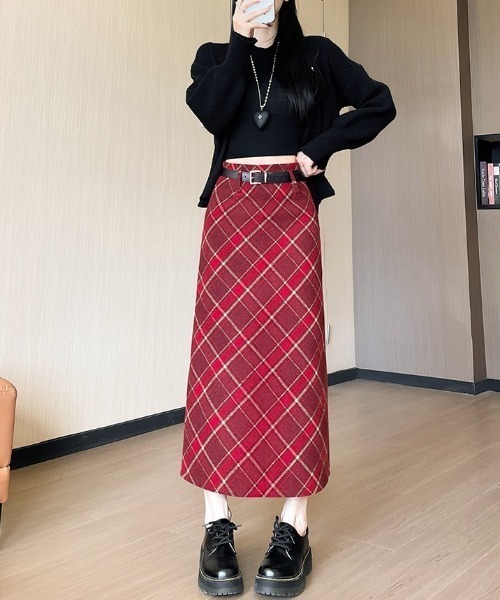 gossip!ロサンゼルス(ゴシップロサンゼルス)の「ウールライク チェック ヴィンテージ 厚手タイトロングスカート【ベルト付】(秋冬の定番アスカート)(スカート・レディース・レッド/ベージュ/ブルー・M/L)」の7枚目の写真