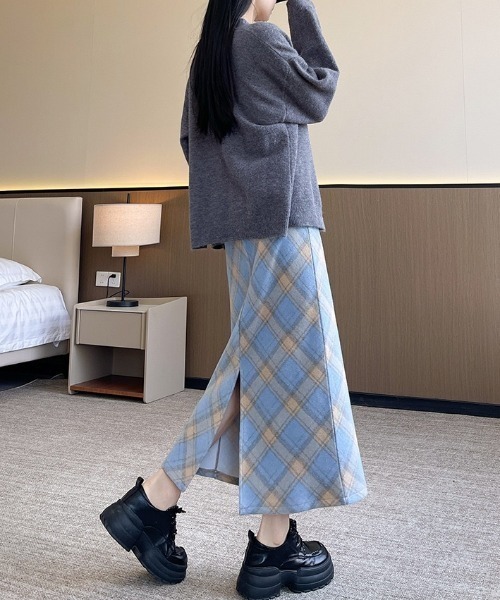 gossip!ロサンゼルス(ゴシップロサンゼルス)の「ウールライク チェック ヴィンテージ 厚手タイトロングスカート【ベルト付】(秋冬の定番アスカート)(スカート・レディース・レッド/ベージュ/ブルー・M/L)」の8枚目の写真