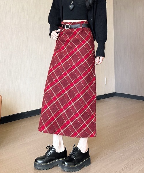 gossip!ロサンゼルス(ゴシップロサンゼルス)の「ウールライク チェック ヴィンテージ 厚手タイトロングスカート【ベルト付】(秋冬の定番アスカート)(スカート・レディース・レッド/ベージュ/ブルー・M/L)」の6枚目の写真