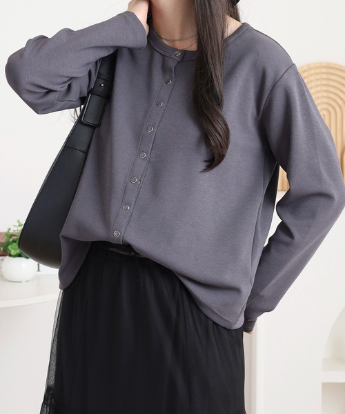 Anna Nicola(アンナニコラ)の「Miunelora スナップボタン クルーネックカーディガン(カーディガン/ボレロ・レディース・ブラック/ピンク/キャメル/ブルー/ダークグレー・38)」の6枚目の写真