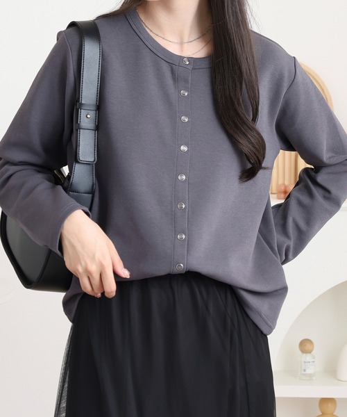 Anna Nicola(アンナニコラ)の「Miunelora スナップボタン クルーネックカーディガン(カーディガン/ボレロ・レディース・ブラック/ピンク/キャメル/ブルー/ダークグレー・38)」の7枚目の写真