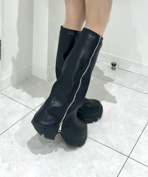 Lovilyn（ラヴィリン）の「-5kg2way厚底カバーブーツ（ブーツ・レディース・ブラック/ホワイト・SMALL/MEDIUM/LARGE）」の4枚目の写真