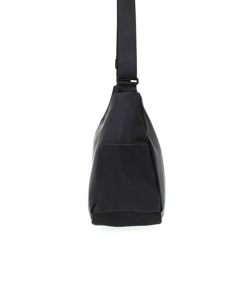 Manhattan Portage(マンハッタンポーテージ)の「MURRAY HILL SHOULDER BAG FLIGHT NYLON BACKING(ショルダーバッグ・メンズ・ブラック・MEDIUM)」の7枚目の写真