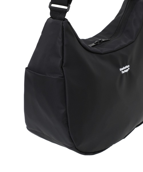 Manhattan Portage(マンハッタンポーテージ)の「MURRAY HILL SHOULDER BAG FLIGHT NYLON BACKING(ショルダーバッグ・メンズ・ブラック・MEDIUM)」の12枚目の写真