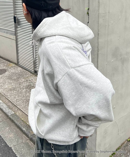 ILL'S(イルズ)の「スポンジボブ バックプリント 刺繍 プルパーカー メンズ レディース ユニセックス(パーカー・メンズ・ブラック/グレー系その他/ブラック系その他/アッシュグレー・M/L)」の14枚目の写真