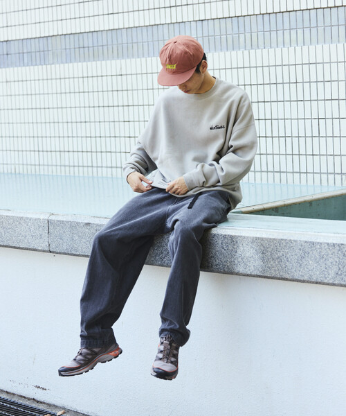 FREAK'S STORE（フリークスストア）の「限定展開 WILD THINGS×FREAK'S STORE/ワイルドシングス 別注 ビッグシルエット マルチプリントデザイン クルーネックスウェット（スウェット・メンズ・グレイッシュベージュ/ブラック/アッシュグレー/スミクロ・SMALL/MEDIUM/LARGE）」の22枚目の写真