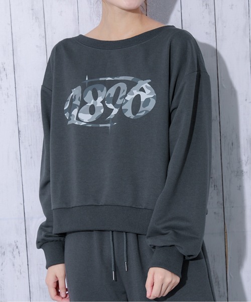GORGE(ゴージ)の「《カモフラロゴ×オフショルゆるシルエット》レディース 裏毛 クルーネックスウェット ラバープリント 春秋冬(スウェット・レディース・ブラック/チャコール/オートミール・F)」の2枚目の写真