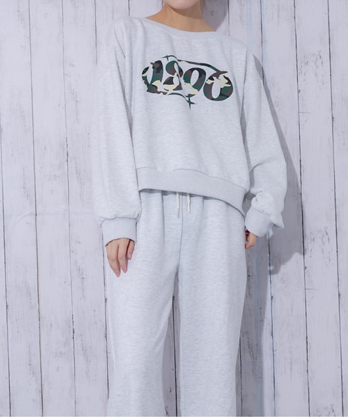 GORGE(ゴージ)の「《カモフラロゴ×オフショルゆるシルエット》レディース 裏毛 クルーネックスウェット ラバープリント 春秋冬(スウェット・レディース・ブラック/チャコール/オートミール・F)」の6枚目の写真