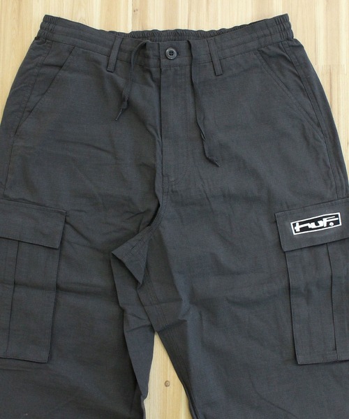 HUF（ハフ）の「ルーズフィット マテオ カーゴパンツ MATEO CARGO PANT（カーゴパンツ・メンズ・ブラック・XL/L/M）」の4枚目の写真