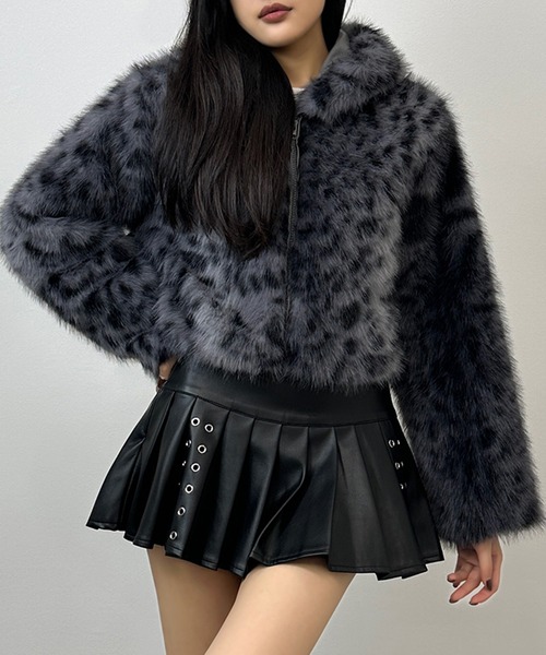 【新品未使用】 フード付き ファーボリュームショートアウター 4color/【 トレンドのファージャケット 】フード付きファーボリューム