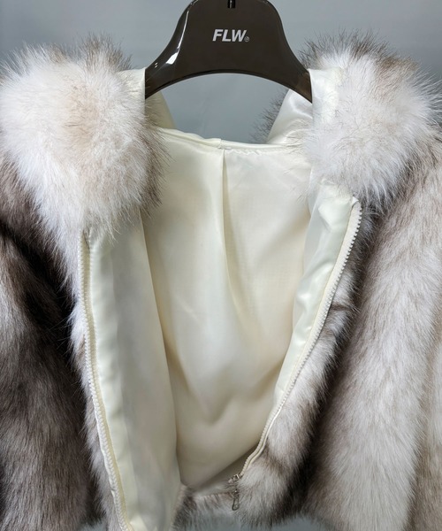 4color/【 トレンドのファージャケット 】フード付きファーボリューム