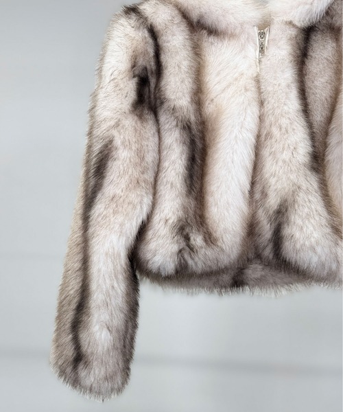 4color/【 トレンドのファージャケット 】フード付きファーボリューム