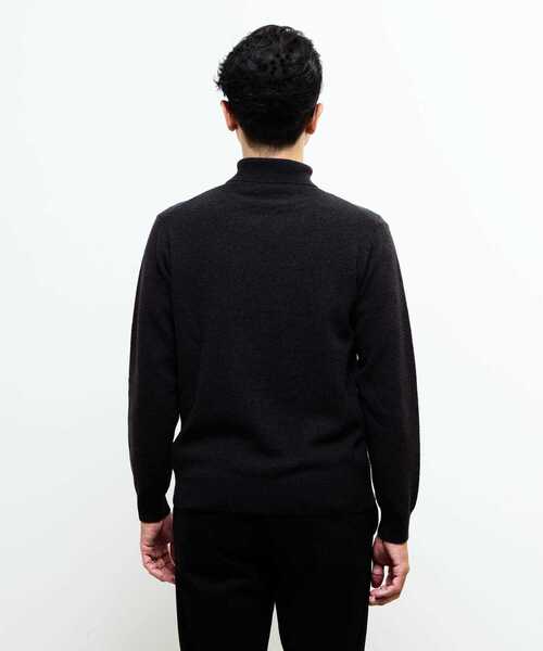 MEN'S MELROSE（メンズメルローズ）の「プレーティングカノコタートルネックニット | ウォッシャブル（ニット/セーター・メンズ・ブラック/ネイビー/ブラウン/グレー・2/4/3）」の7枚目の写真