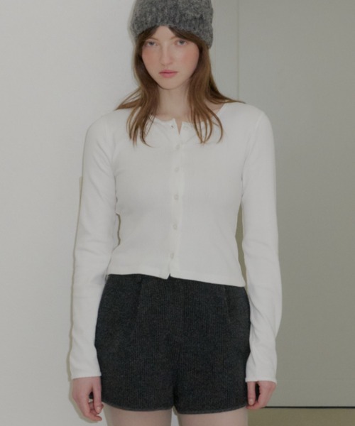 GIUNON（ジウノン）の「eyelet scallop soft cardigan / アイレットスカラップソフトカーディガン（カーディガン/ボレロ・レディース・ネイビー/ブラック/グレー/ホワイト・FREE）」の2枚目の写真