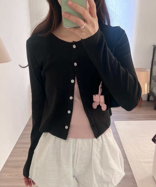 GIUNON（ジウノン）の「eyelet scallop soft cardigan / アイレットスカラップソフトカーディガン（カーディガン/ボレロ・レディース・ネイビー/ブラック/グレー/ホワイト・FREE）」の3枚目の写真