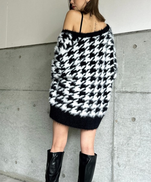 EGOIST（エゴイスト）の「千鳥柄シャギーニットカーディガン（カーディガン/ボレロ・レディース・ベージュ/ブラック・FREE）」の14枚目の写真