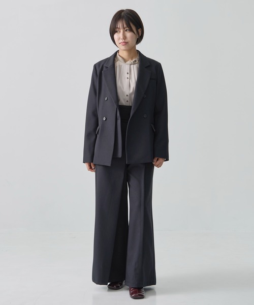 UNITED TOKYO(ユナイテッドトウキョウ)の「HAKAMAアシメジャケット|セットアップ/オフィスカジュアル/オケージョン/秋服/長袖/ウォッシャブル(テーラードジャケット・レディース・ブラック/ベージュ・1/2)」の17枚目の写真