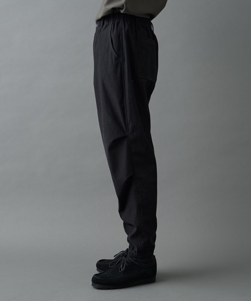 COLONY 2139（コロニートゥーワンスリーナイン）の「ストレッチコールジョガーパンツ（その他パンツ・メンズ・ブラック/グレイッシュベージュ・MEDIUM/LARGE）」の20枚目の写真