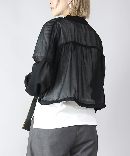 and it_（アンドイット）の「キャンディスリーブシアーブルゾン（ブルゾン・レディース・グレイッシュベージュ/ブラック・FREE）」の5枚目の写真