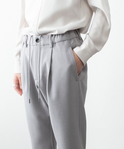 ATTACHMENT(アタッチメント)の「PEストレッチ ダブルクロス レギュラーフィット イージートラウザーズ / PE STRETCH DOUBLE CLOTH REGULAR FIT EASY TROUSERS(スラックス・メンズ・ダークブラウン/ライトグレー/ブラック・3/2/1)」の10枚目の写真