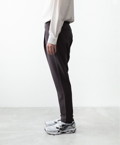 ATTACHMENT(アタッチメント)の「PEストレッチ ダブルクロス レギュラーフィット イージートラウザーズ / PE STRETCH DOUBLE CLOTH REGULAR FIT EASY TROUSERS(スラックス・メンズ・ダークブラウン/ライトグレー/ブラック・3/2/1)」の15枚目の写真