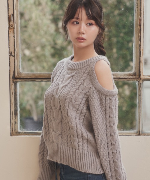 M DOLLY(エムドリー)の「open shoulder viola knit tops/オープンショルダーヴィオラニットトップス(ニット/セーター・レディース・グレー/ブラック/アイボリー・FREE)」の11枚目の写真