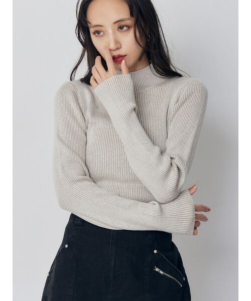 MURUA(ムルーア)の「バイカラーラメクロップドニット(ニット/セーター・レディース・ブラック/ブルー/ボルドー/アイボリー・FREE)」の2枚目の写真