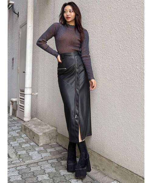 MURUA(ムルーア)の「バイカラーラメクロップドニット(ニット/セーター・レディース・ブラック/ブルー/ボルドー/アイボリー・FREE)」の8枚目の写真