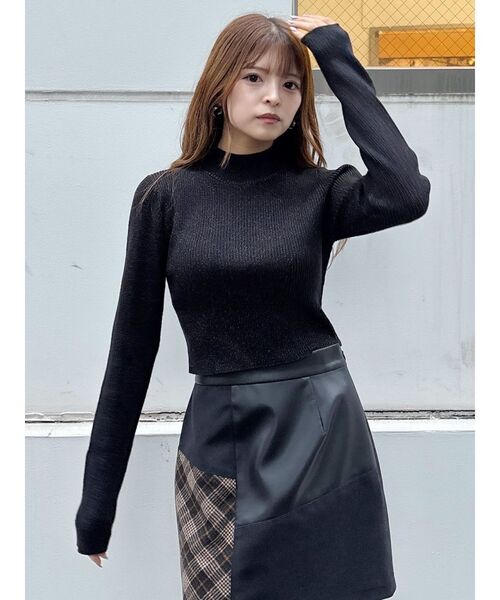 MURUA(ムルーア)の「バイカラーラメクロップドニット(ニット/セーター・レディース・ブラック/ブルー/ボルドー/アイボリー・FREE)」の9枚目の写真