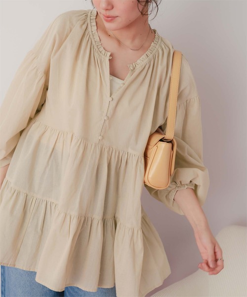 titivate（ティティベイト）の「コットンボイルティアードチュニック/トップス（シャツ/ブラウス・レディース・オフホワイト/ライトピンク/ライトブルー/グレイッシュベージュ/ブラック・FREE）」の15枚目の写真