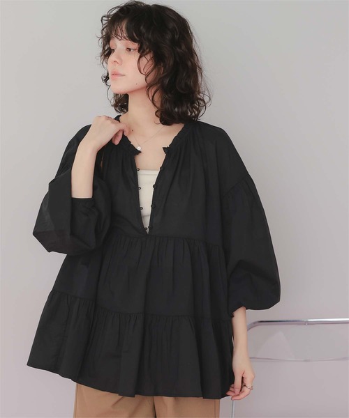 titivate（ティティベイト）の「コットンボイルティアードチュニック/トップス（シャツ/ブラウス・レディース・オフホワイト/ライトピンク/ライトブルー/グレイッシュベージュ/ブラック・FREE）」の12枚目の写真