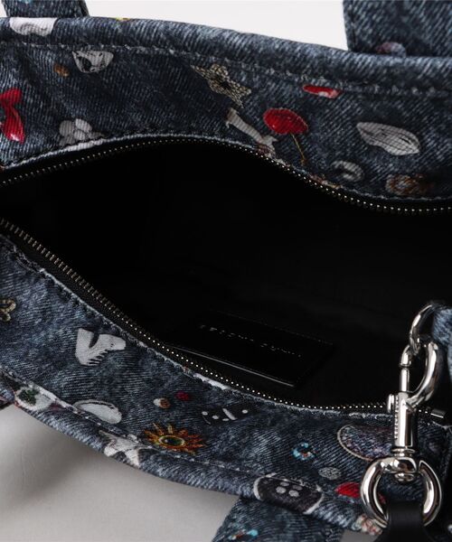 MARC JACOBS（マークジェイコブス）の「TROMPE LOEIL TRINKET CANVAS