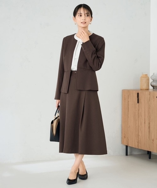 a.v.v（アーヴェヴェ）の「【洗える/イージーケア/ストレッチ】パウダーツイルフレアスカート（スカート・レディース・ブラック/ブラウン・36/40/38）」の9枚目の写真