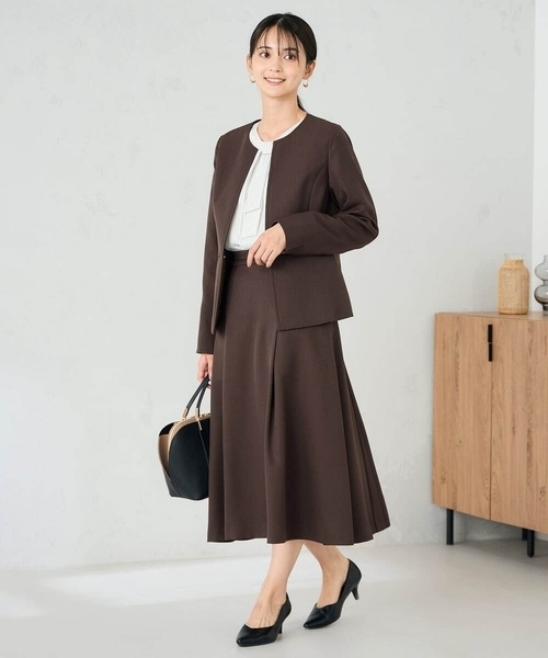 a.v.v（アーヴェヴェ）の「【洗える/イージーケア/ストレッチ】パウダーツイルフレアスカート（スカート・レディース・ブラック/ブラウン・36/40/38）」の11枚目の写真