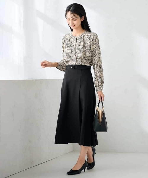 a.v.v（アーヴェヴェ）の「【洗える/イージーケア/ストレッチ】パウダーツイルフレアスカート（スカート・レディース・ブラック/ブラウン・36/40/38）」の16枚目の写真