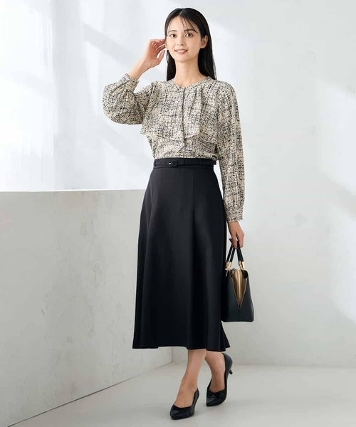 a.v.v（アーヴェヴェ）の「【洗える/イージーケア/ストレッチ】パウダーツイルフレアスカート（スカート・レディース・ブラック/ブラウン・36/40/38）」の17枚目の写真