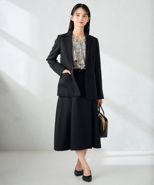 a.v.v（アーヴェヴェ）の「【洗える/イージーケア/ストレッチ】パウダーツイルフレアスカート（スカート・レディース・ブラック/ブラウン・36/40/38）」の21枚目の写真