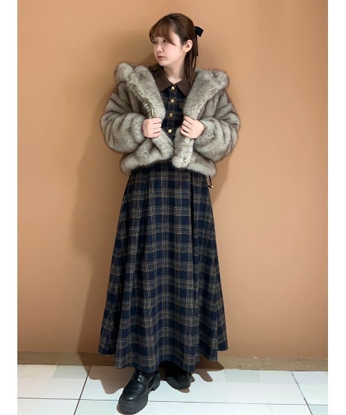 REDYAZEL(レディアゼル)の「フォックスファーライクフーディショートジャケット(その他アウター・レディース・ライトグレー/ブラウン/ベージュ・FREE)」の8枚目の写真