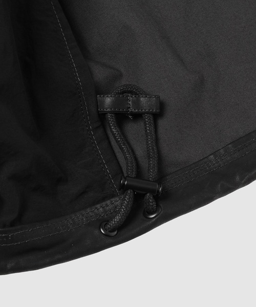 LEMAIRE（ルメール）の「SHORT RAIN JACKET（その他アウター・メンズ・ブラック系その他・46/44）」の6枚目の写真