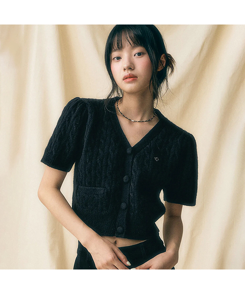 Vivacious(ビバシャス)の「Soft Cable Knit Cardigan - 7COL(カーディガン/ボレロ・レディース・アイボリー/スカイブルー/グリーン/ピンク/パープル/グレー/ブラック・FREE)」の3枚目の写真