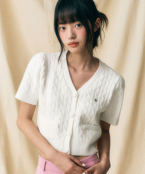 Vivacious(ビバシャス)の「Soft Cable Knit Cardigan - 7COL(カーディガン/ボレロ・レディース・アイボリー/スカイブルー/グリーン/ピンク/パープル/グレー/ブラック・FREE)」の16枚目の写真