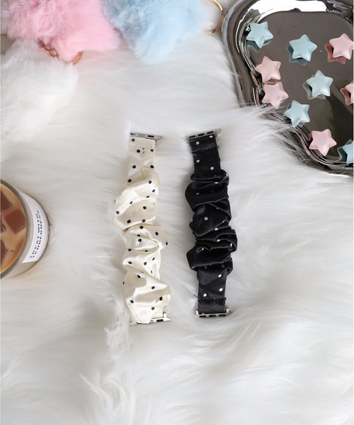 Vini(ヴィニ)の「ウィッシュコア ドットシュシュ風 AppleWatchバンド(デジタル腕時計・レディース・ホワイト/ブラック・38-41mm/42-45mm)」の6枚目の写真