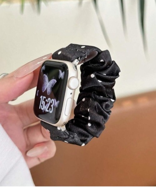 Vini(ヴィニ)の「ウィッシュコア ドットシュシュ風 AppleWatchバンド(デジタル腕時計・レディース・ホワイト/ブラック・38-41mm/42-45mm)」の11枚目の写真