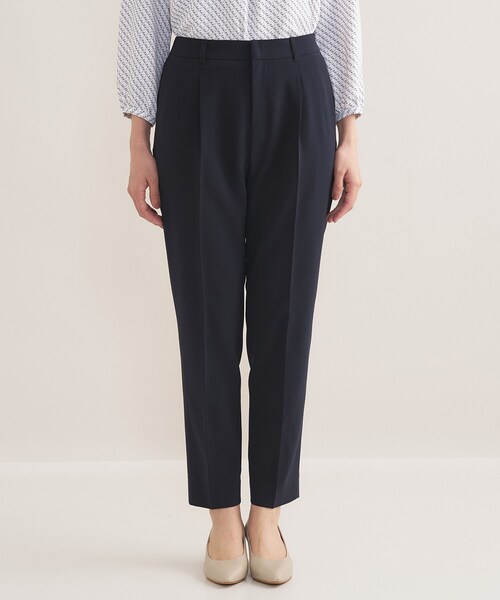 INDIVI（インディヴィ）の「【通勤スーツ／洗える】ストレッチタックテーパードパンツ（スーツパンツ・レディース・ブラック/ネイビー・42/40/38/36/34/19/15 /13/12/05/03）」の12枚目の写真