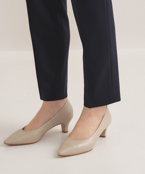 INDIVI（インディヴィ）の「【通勤スーツ／洗える】ストレッチタックテーパードパンツ（スーツパンツ・レディース・ブラック/ネイビー・42/40/38/36/34/19/15 /13/12/05/03）」の19枚目の写真