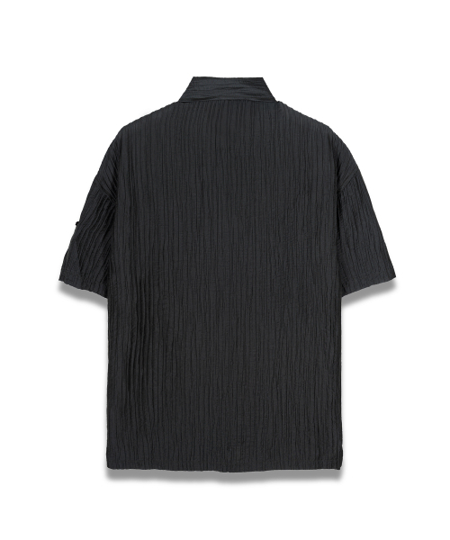 CONNECT KINLOCH(コネクトキンロック)の「プリーツ半袖シャツ(チャコール)(シャツ/ブラウス・メンズ・その他・MEDIUM/LARGE/X-LARGE)」の2枚目の写真