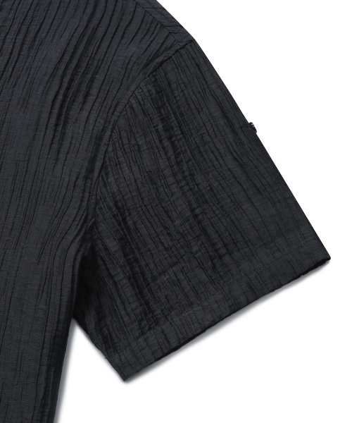 CONNECT KINLOCH(コネクトキンロック)の「プリーツ半袖シャツ(チャコール)(シャツ/ブラウス・メンズ・その他・MEDIUM/LARGE/X-LARGE)」の4枚目の写真