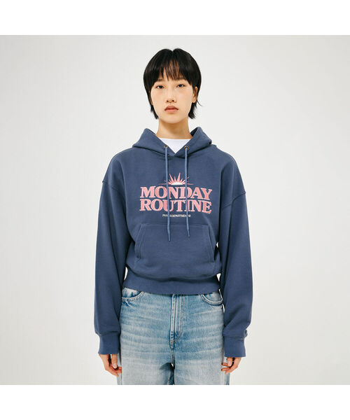PHYSICAL DEPARTMENT(フィジカル デパートメント)の「ウーマンズマンデールーチンクロップフードヴィンテージネイビー(パーカー・レディース・その他・FREE)」の1枚目の写真