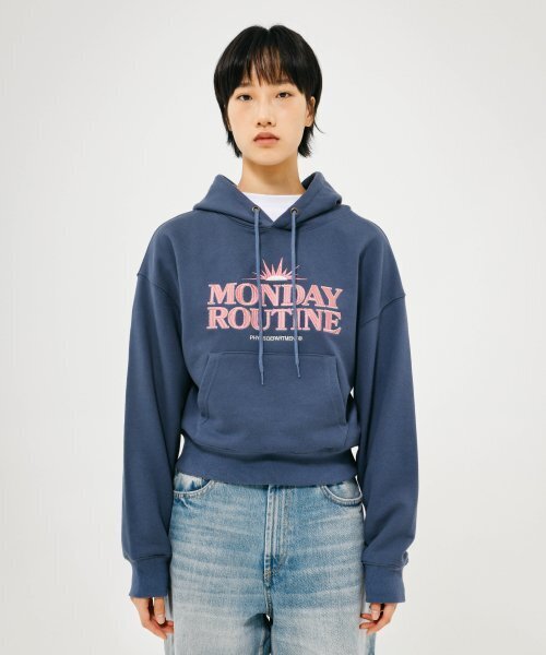 PHYSICAL DEPARTMENT(フィジカル デパートメント)の「ウーマンズマンデールーチンクロップフードヴィンテージネイビー(パーカー・レディース・その他・FREE)」の6枚目の写真