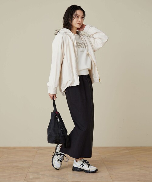 green label relaxing（グリーンレーベルリラクシング）の「［size SHORTあり］フーディー ブルゾン 撥水（マウンテンパーカー・レディース・ベージュ/ブラック/ナチュラル・SHORT/36/38）」の7枚目の写真